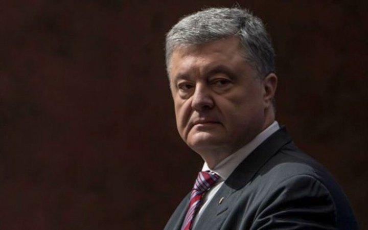 Не смог купить даже кофе: Порошенко заявил о блокировке карт