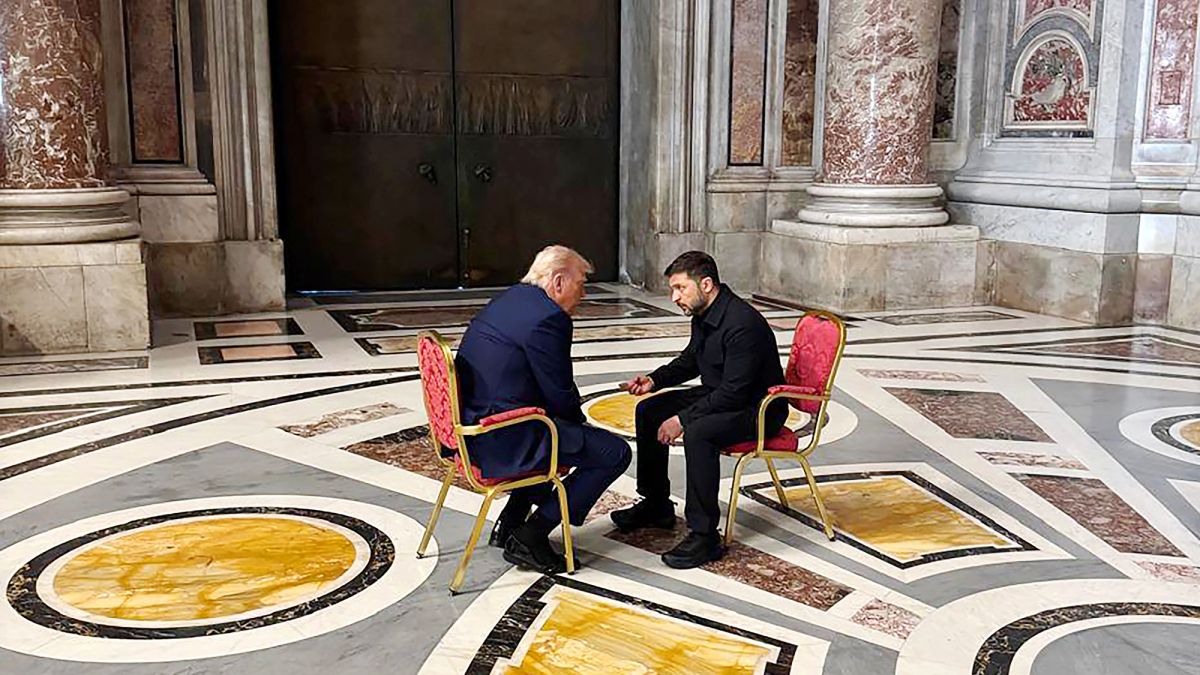 Встреча Зеленского и Трампа в Ватикане